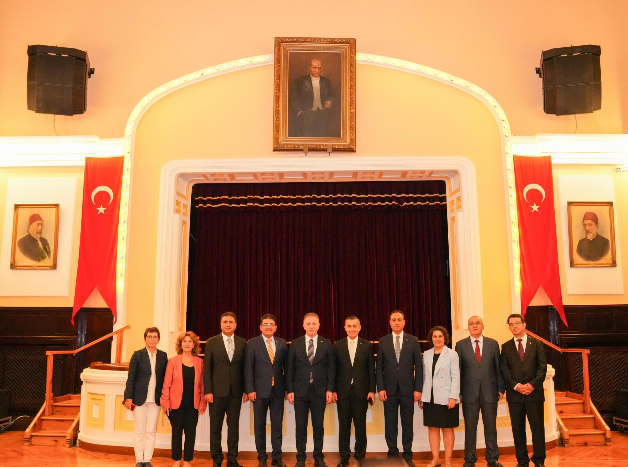İstanbul Valisi Sayın Davut Gül'ün Galatasaray Lisesi Ziyareti